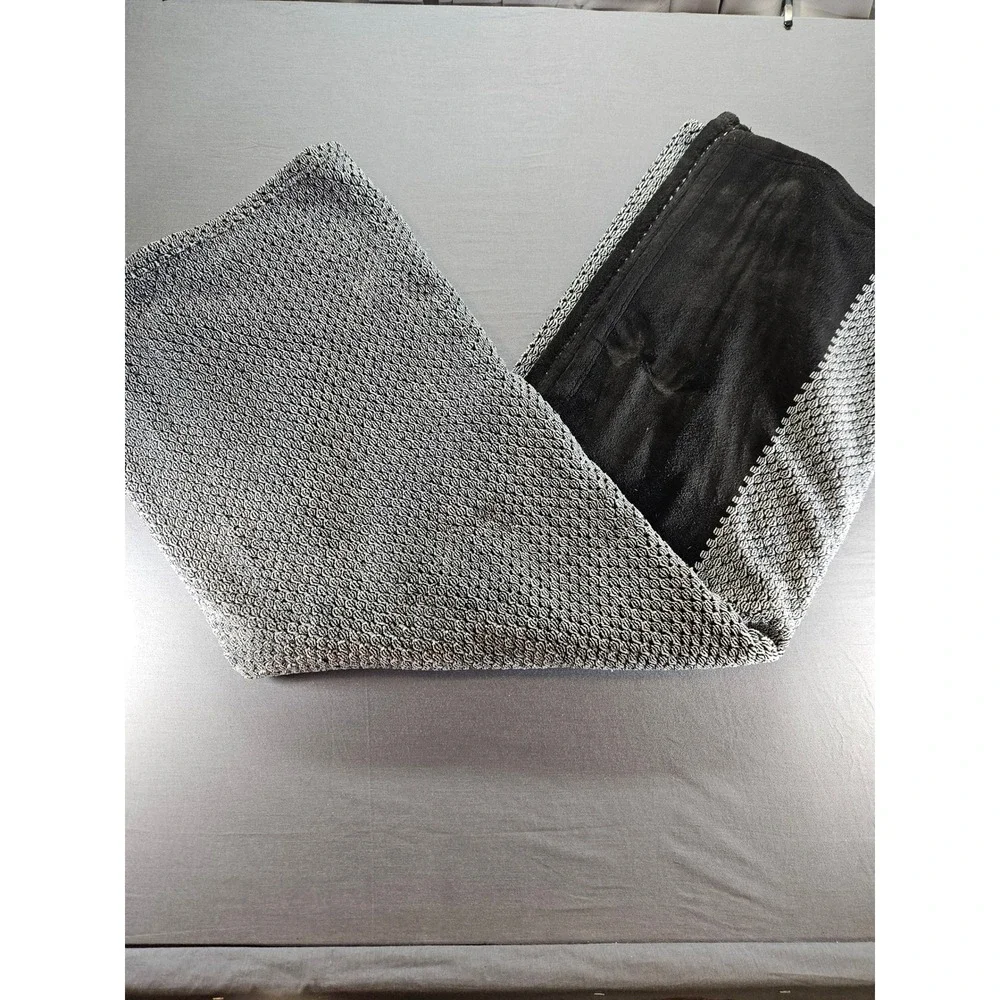 Life Comfort Throw Blanket Grey Honeycomb Knit Black Plush Faux Fur 3400092
